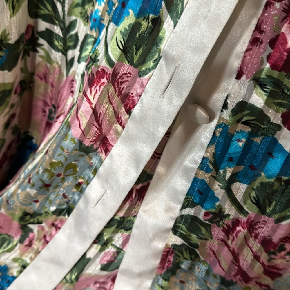 Gold Label Victoria’s Secret sleep shirt. - Picture 4 of 4